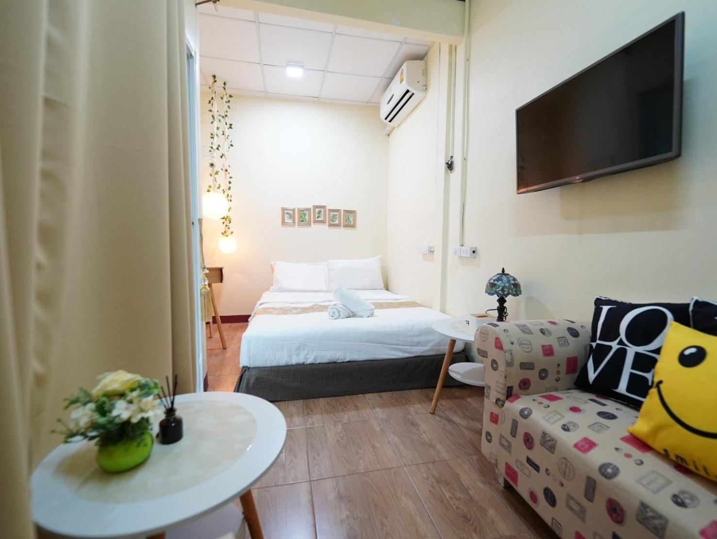 Ez Sleep @ Ratchada 19 Hostel Bangkok Luaran gambar