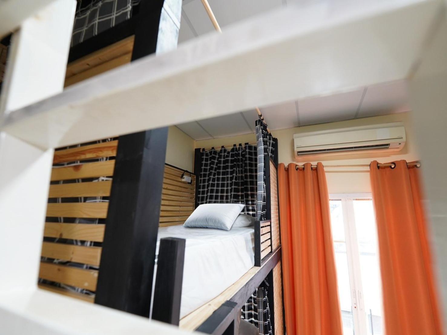 Ez Sleep @ Ratchada 19 Hostel Bangkok Luaran gambar