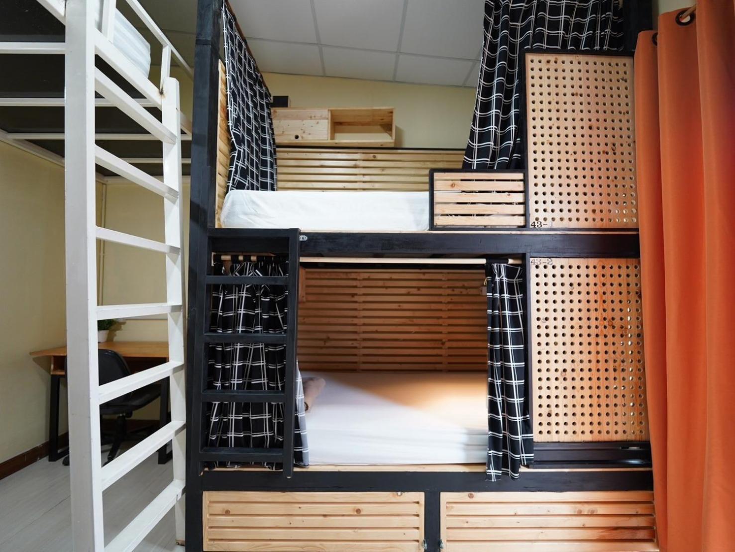 Ez Sleep @ Ratchada 19 Hostel Bangkok Luaran gambar