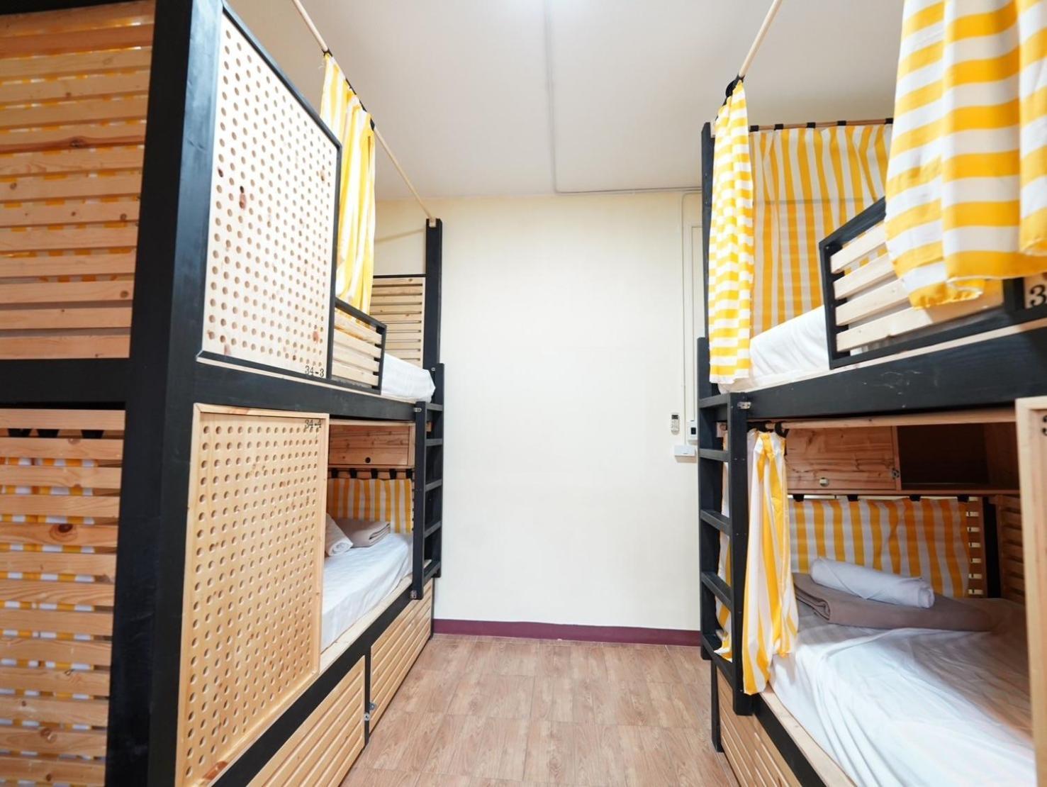 Ez Sleep @ Ratchada 19 Hostel Bangkok Luaran gambar