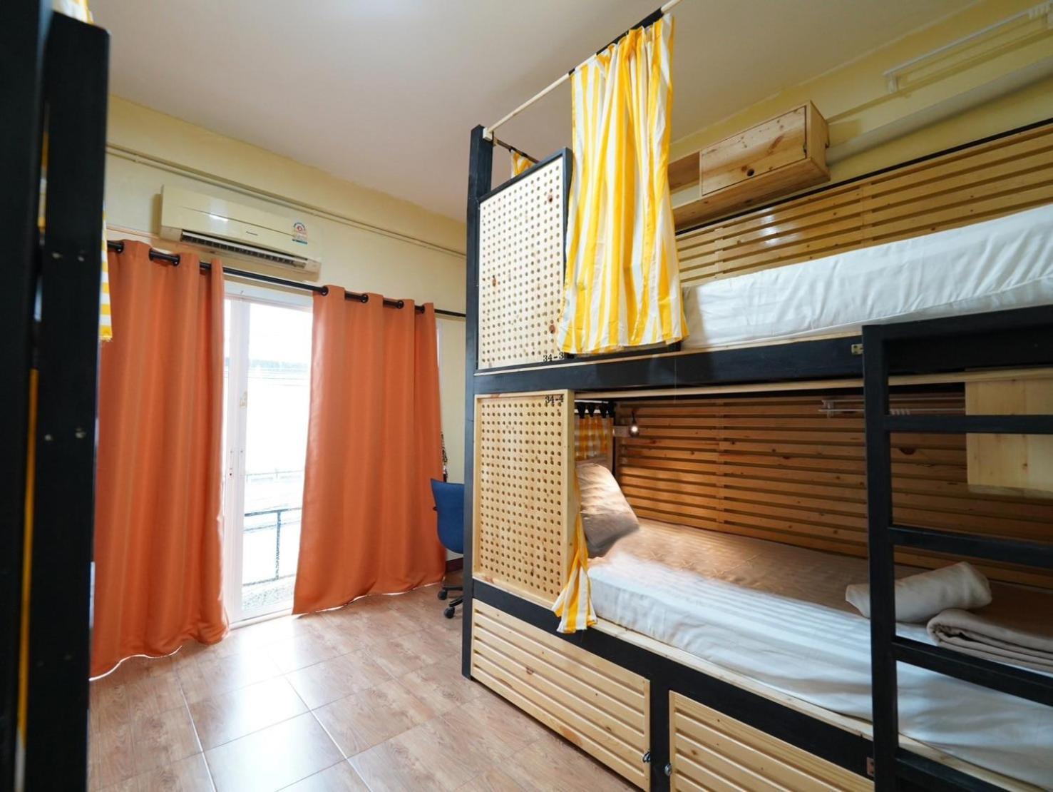 Ez Sleep @ Ratchada 19 Hostel Bangkok Luaran gambar