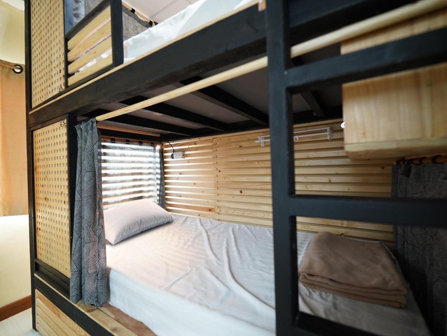 Ez Sleep @ Ratchada 19 Hostel Bangkok Luaran gambar